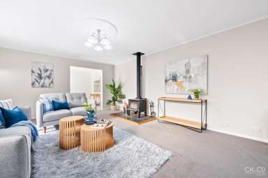17 King Charles Drive_4