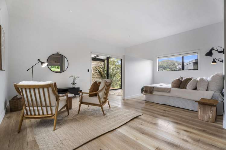 29 Calais Terrace Ostend_24