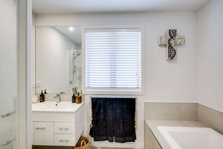 9 Rakaia Way Poraiti_13