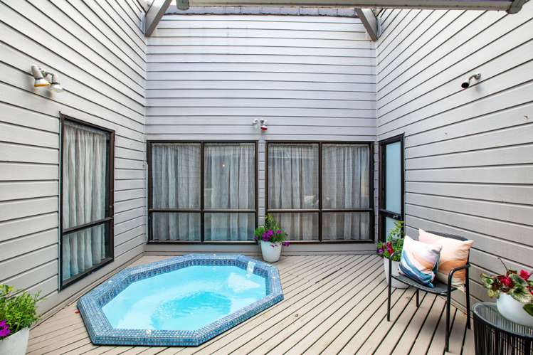 6 Emma Place Pukete_15