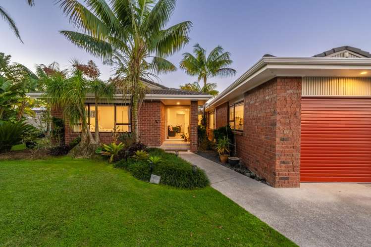 20 Butley Drive Farm Cove_1