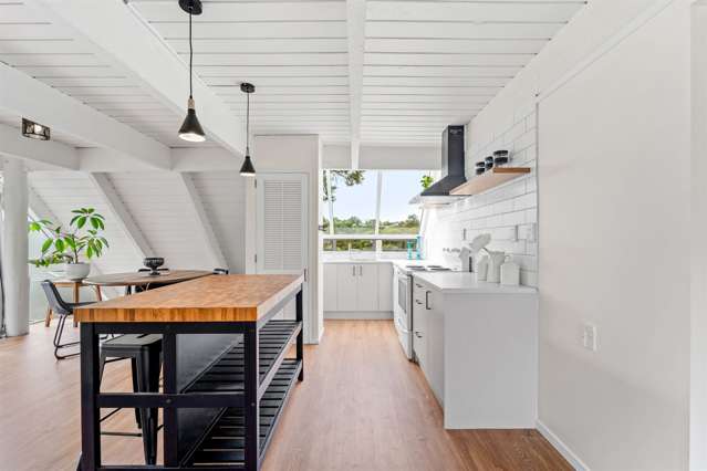 22 Shadon Place Stanmore Bay_1