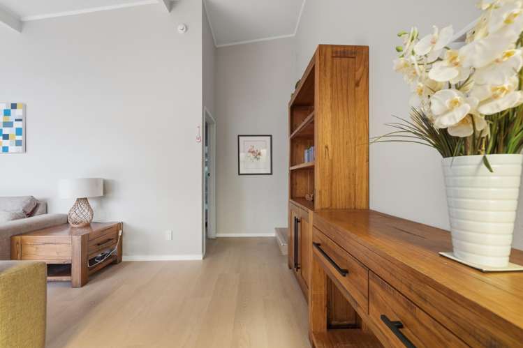 9 Claresholm Place Mangere Bridge_11