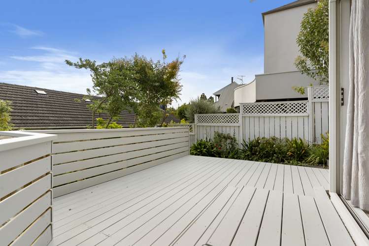 2/17 Maungarei Road Remuera_11