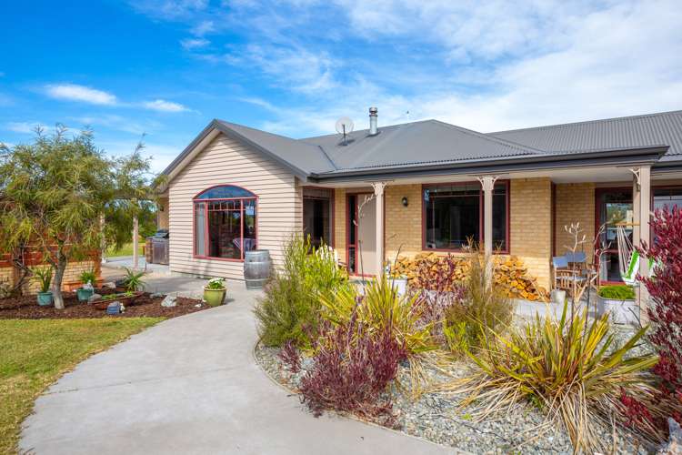 28 Edgewater Place Rarangi_21