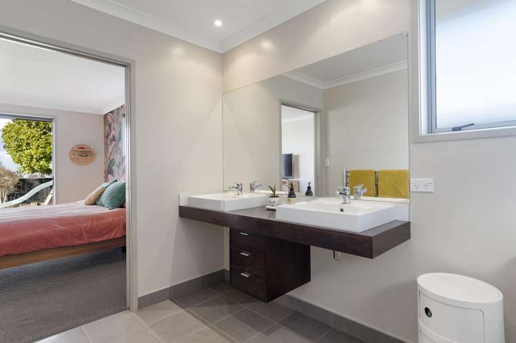 105 Hawkridge Heights Bethlehem_16