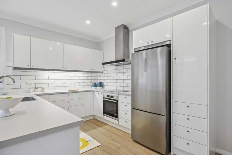 15 Shandon Road Vauxhall_15