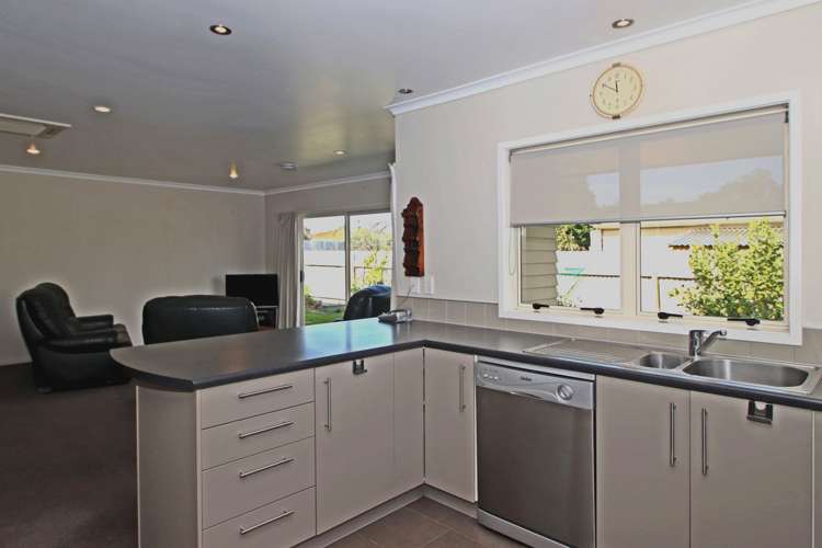 40a Harold Holt Avenue Onekawa_9