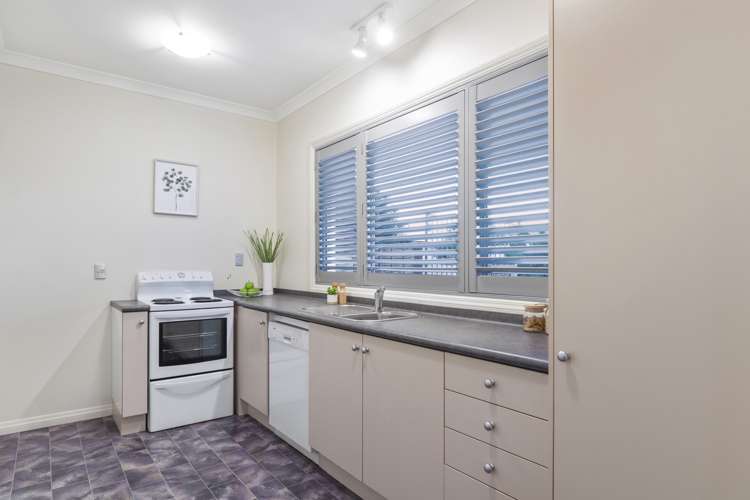 12 Aurora Avenue Welcome Bay_14