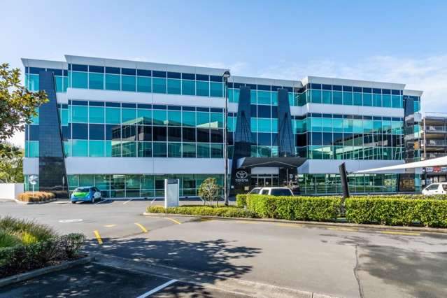 Millennium Office with Inbuilt Lab