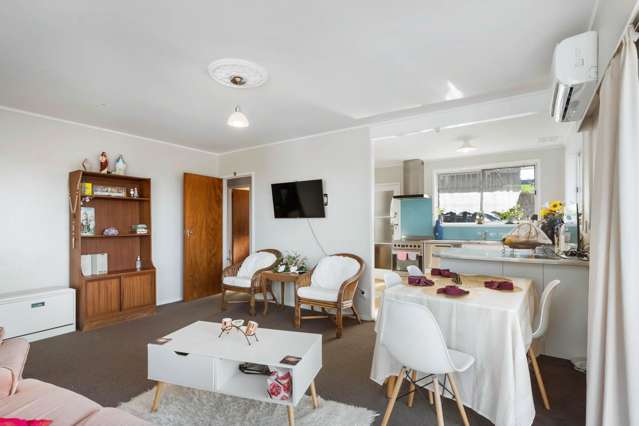 2/74 Chivalry Road Glenfield_4