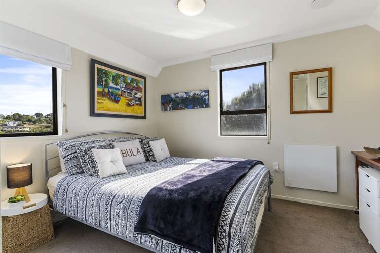 2/15 Eastwood Rise Browns Bay_19