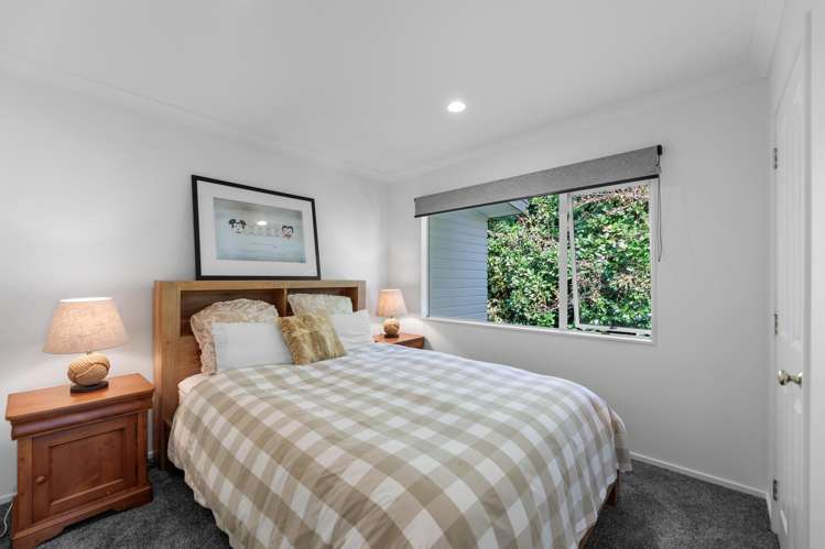 16A Crispe Road Clarks Beach_13