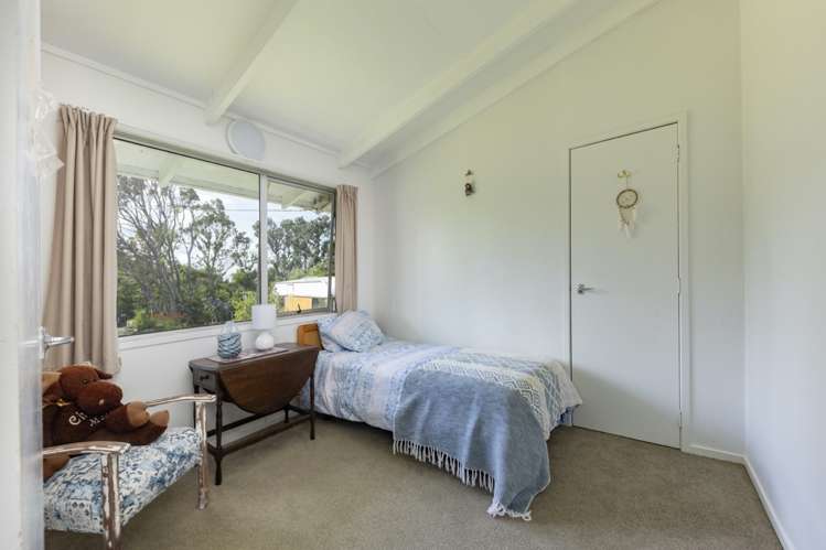 13 Te Ahuahu Road Piha_15