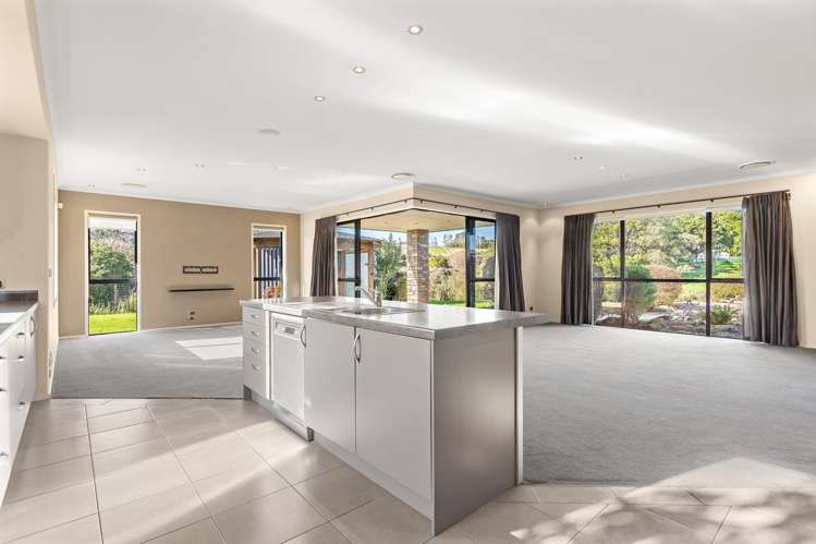 131 Foster Road Kumeu_12