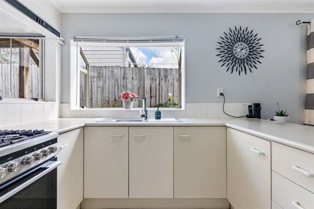 8 Belinda Avenue Flat Bush_4