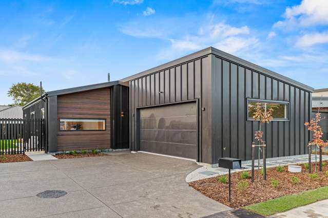 Relaxed Modern Living with Lasting Appeal