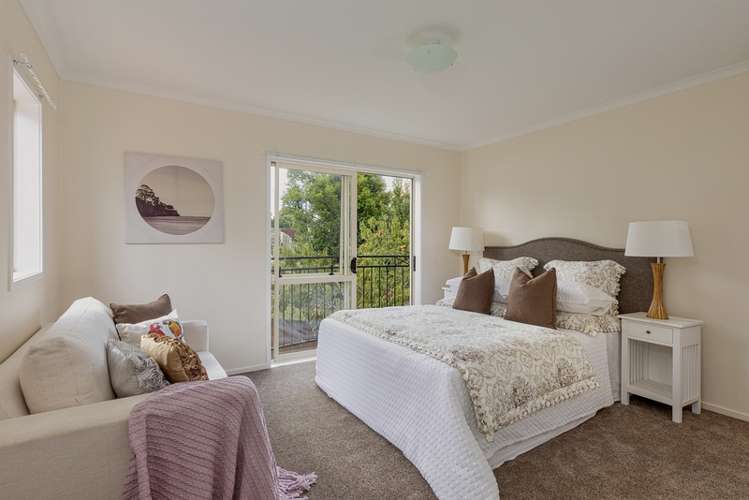 19 Stolford Crescent New Lynn_16