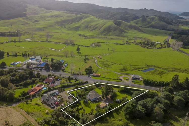 1246 Whangapoua Road SH25 Te Renga Te Rerenga ThamesCoromandel Houses for Sale One Roof