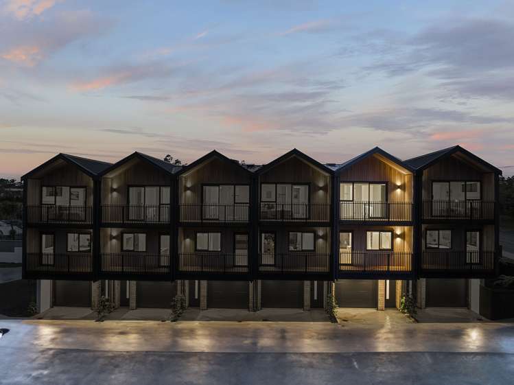 2/47 Taipari Road Te Atatu Peninsula_11