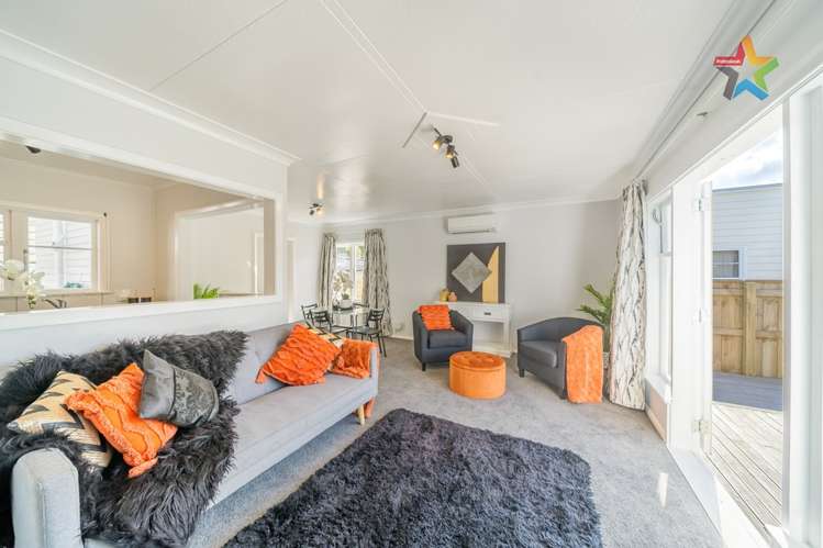 28 Main Road Wainuiomata_10