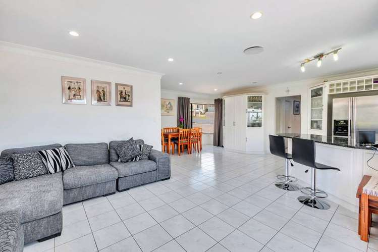 2 Alcove Place Totara Heights_8