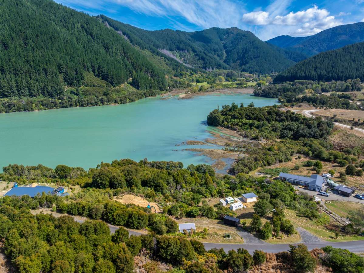 2568 Kaiuma Bay Road_5