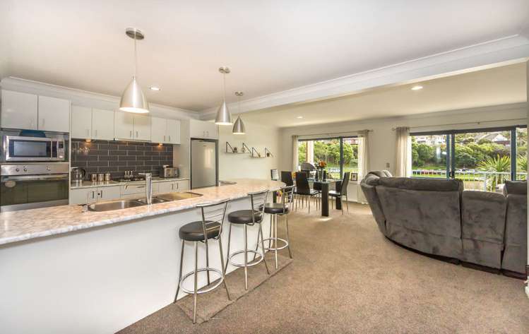 24 Greenway Rise Gulf Harbour_9