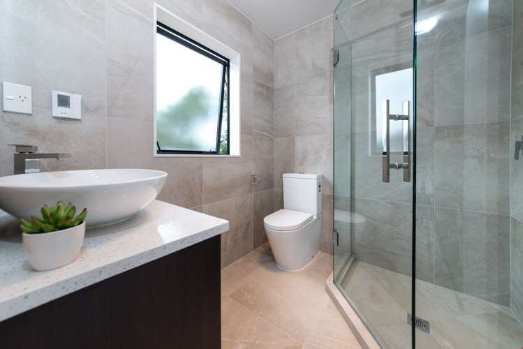 8 Dalwhinnie Parade Highland Park_19