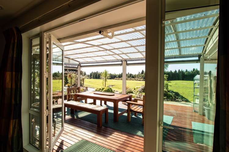 4 Terrace View Hokitika_8