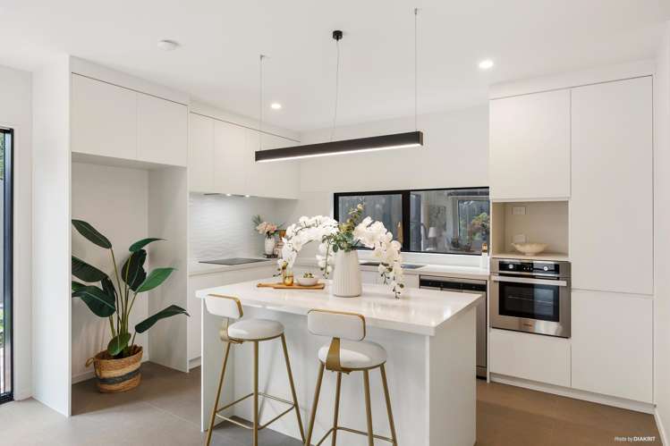 11A Rene Place Sunnyhills_7