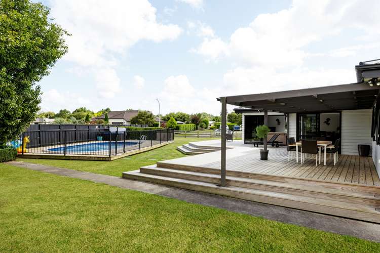 9 Shadbolt Drive Leamington_20