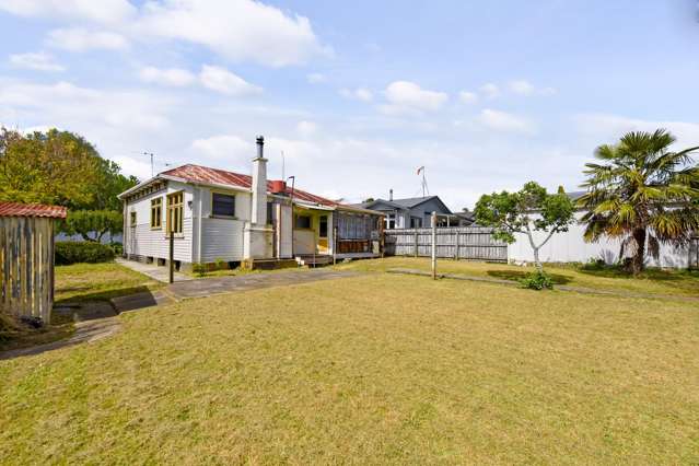 6 Emano Street Toi Toi_2