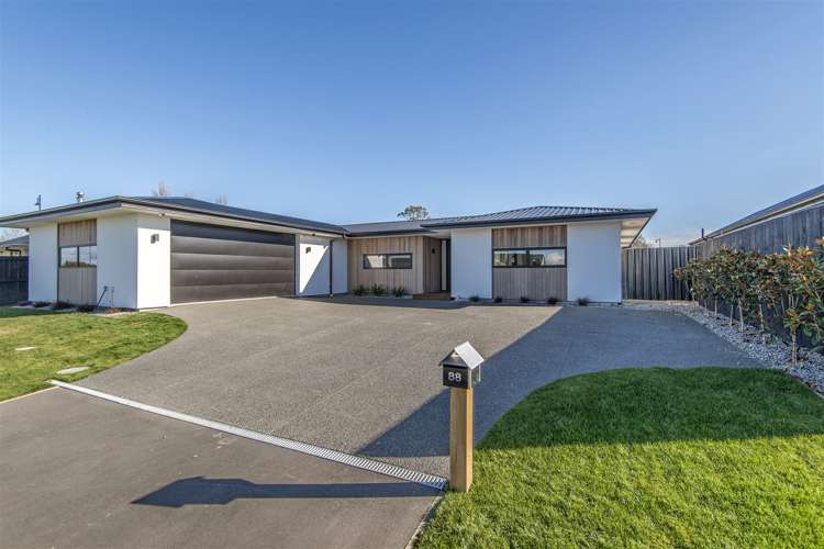 88 Liffey Springs Drive Lincoln_17