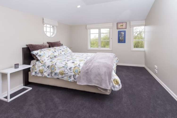 26 Oliver Twist Avenue Mellons Bay_10