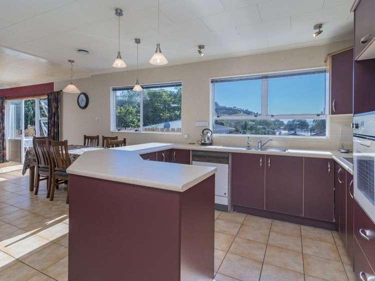 192 Saint Vincent Street Toi Toi_4