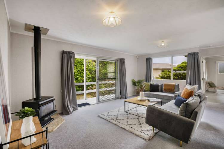 52 Parakai Street Paraparaumu_2