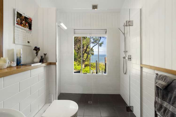 8 Herrings Cove Place Titirangi_27