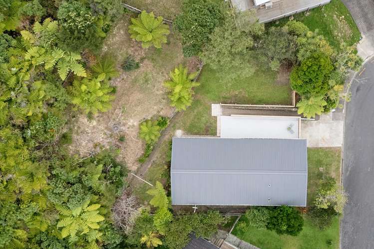 8 Bogle Grove Stokes Valley_26