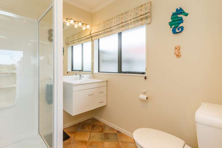 125 Pacific Drive Fitzherbert_11