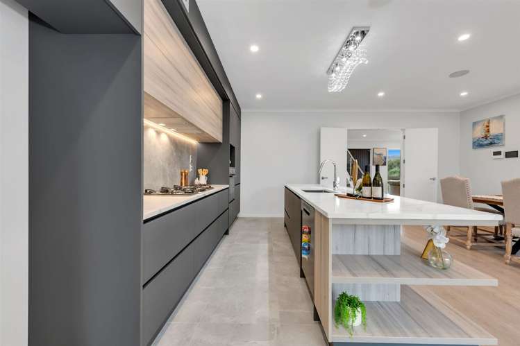 2 Uru Drive Flat Bush_8