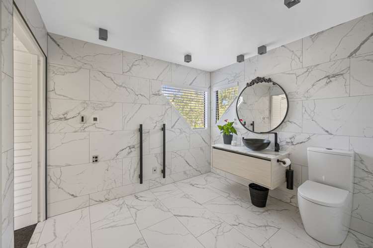 37 Kent Terrace Taradale_16