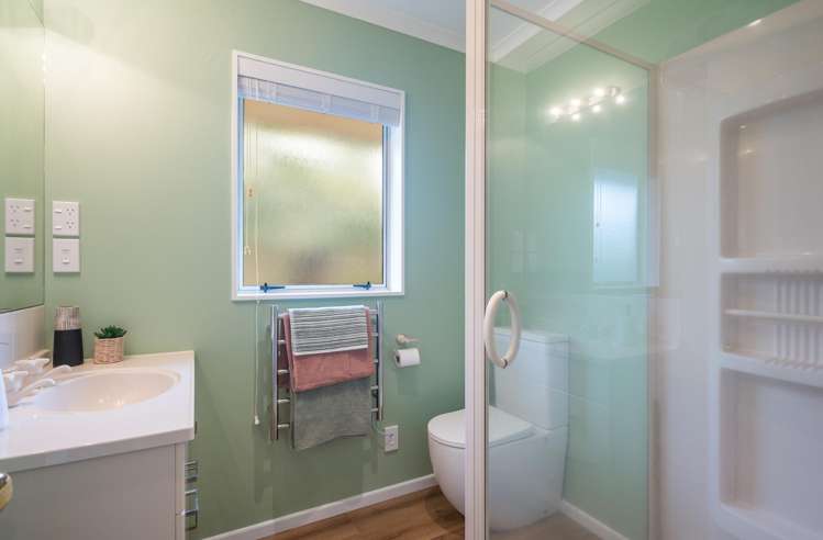 1 Di Leva Way The Wood_11