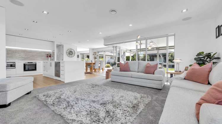 21 Constellation Avenue Beachlands_41