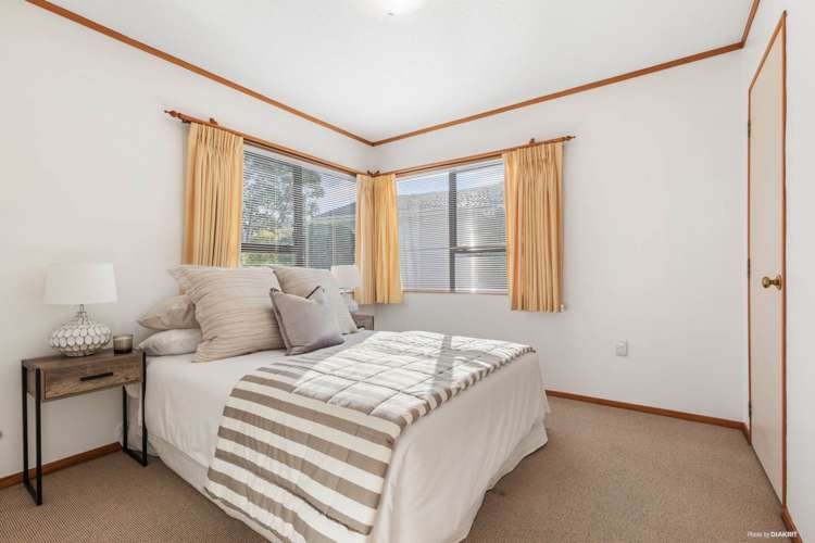 31 Kennedy Avenue Forrest Hill_14