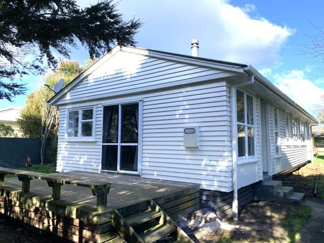 FIVE BEDROOMS! TURANGI