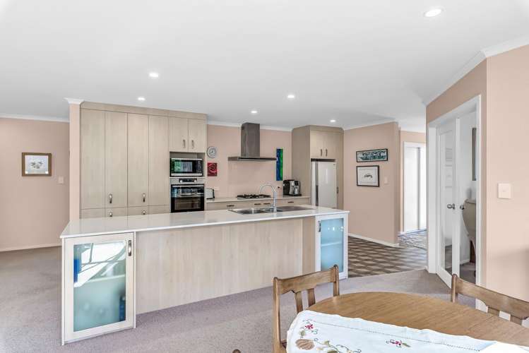 82 Waipunahau Road Waikanae_7