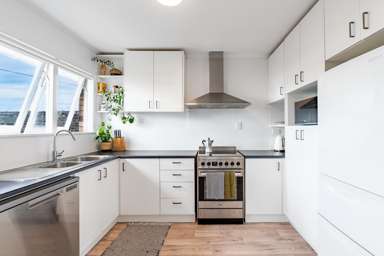 2/102 Victoria Street_2