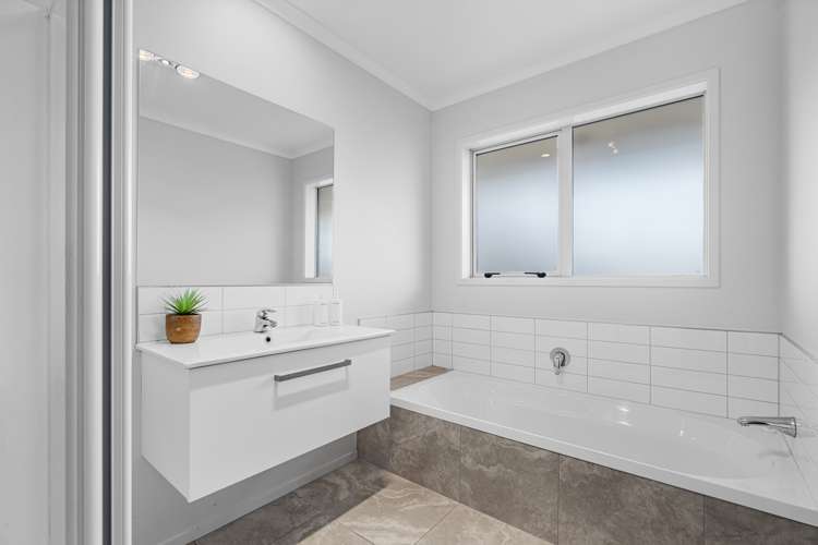 17 Kirk Lane Ohauiti_11