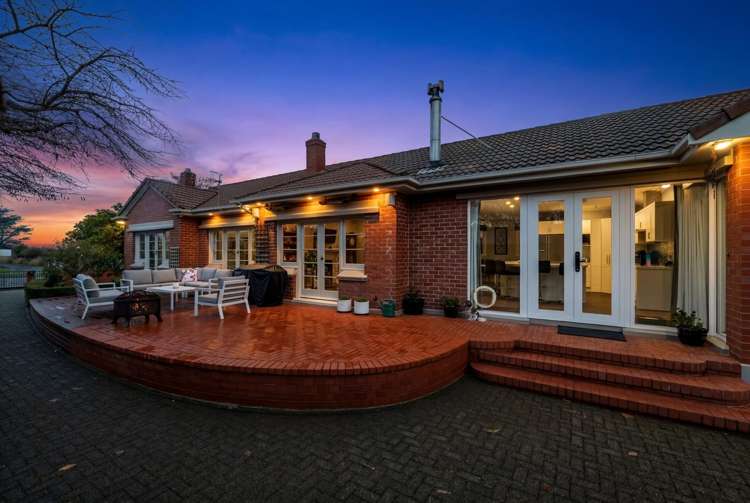 740 Queens Drive Waikiwi_26